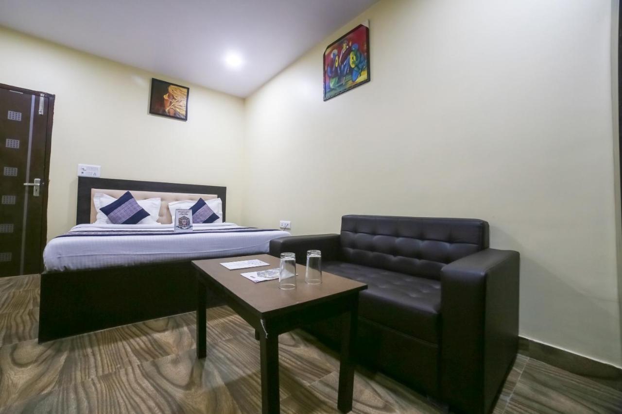Oyo 19481 Jp Villa New Delhi Ngoại thất bức ảnh
