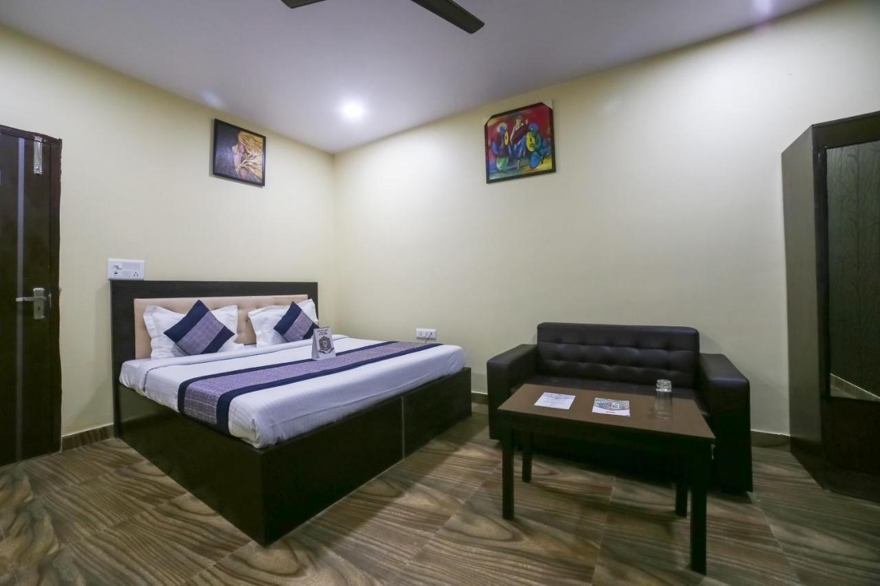 Oyo 19481 Jp Villa New Delhi Ngoại thất bức ảnh